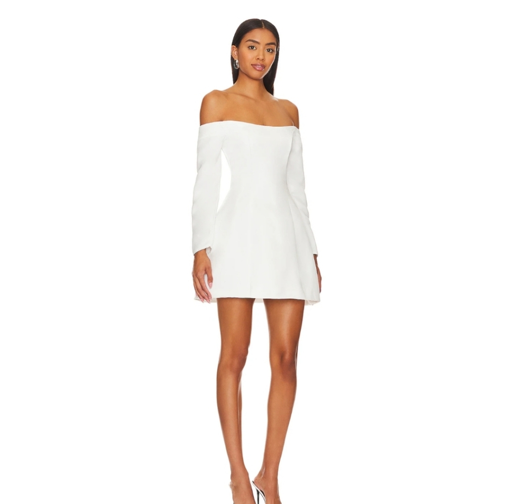 Elliatt Vida Dress - Picture 2 of 6